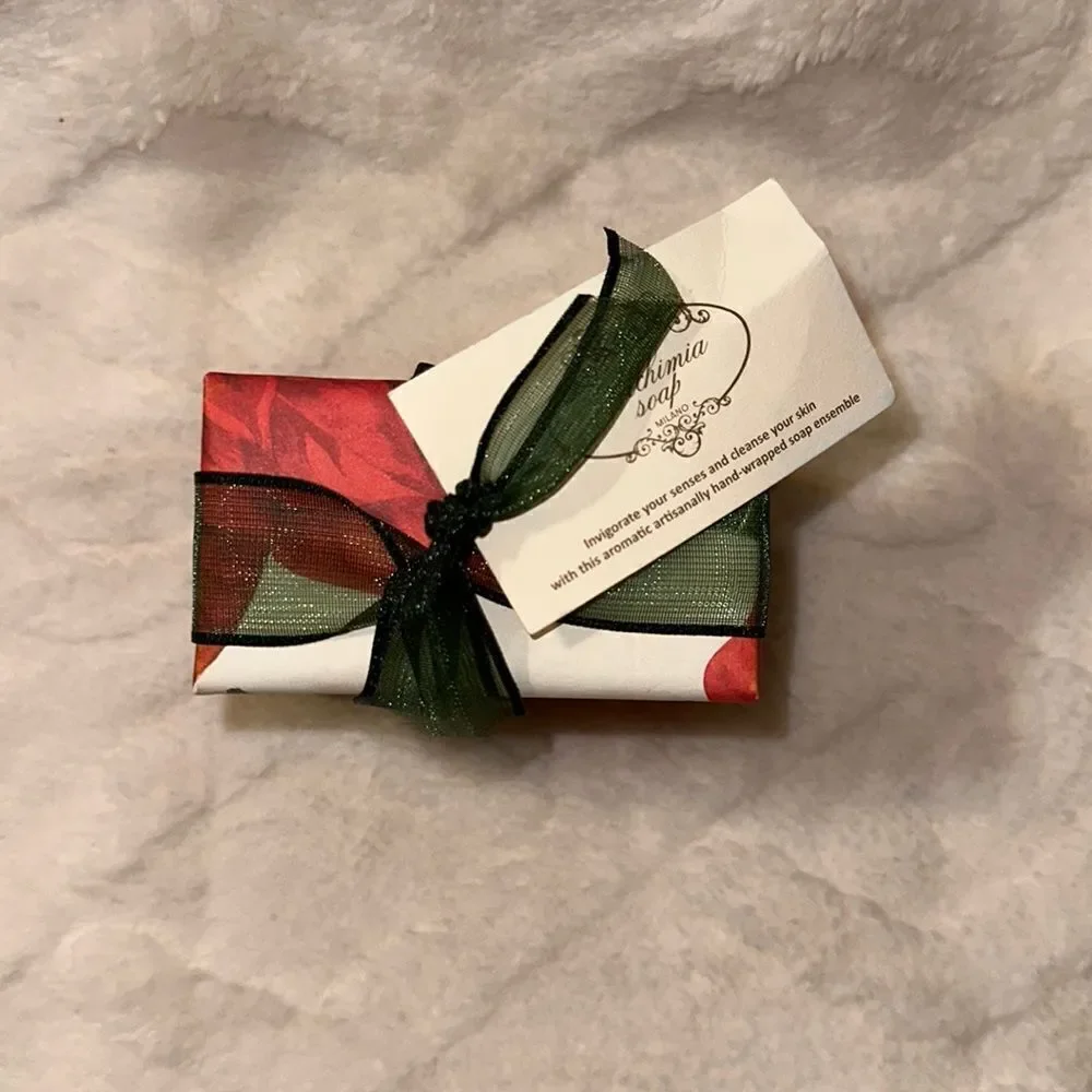 Alchimia Soap Rose Moisturizing Christmas Holiday Poinsettia Wrapped set 3 Soaps